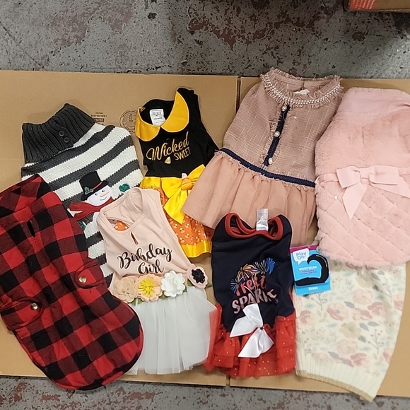 Lot of 8 Dog Clothes & Costumes! One New w/ Tags! Multiple Sizes Excellent Cond! - Picture 3 of 7